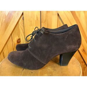 Clarks Boots Women 10 Brown Suede Leather Heeled Lace Up Booties